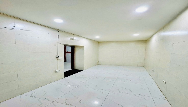 Bán căn hộ TT Tầng 1 kinh doanh Phố 8/3, 44m2, SĐCC, Mặt tiền 5m, giá 2.650 tỷ